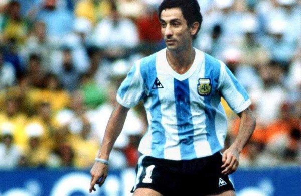 Rambo de León se une al club de los jugadores con números raros en el mundo