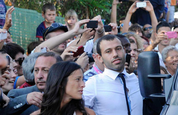 Xavi Hernández contrae matrimonio en Blanes con Nuria Cunillera.