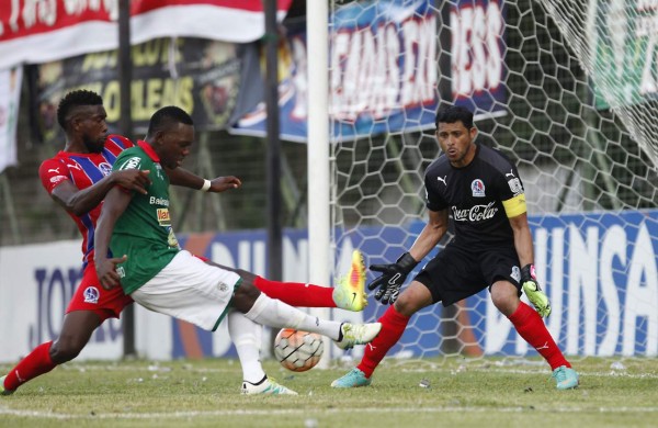 Las imágenes que no viste del clásico Marathón-Olimpia