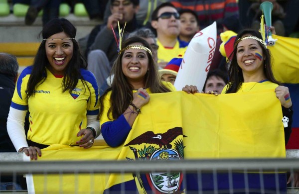 Las chicas que adornan la Copa América en Chile