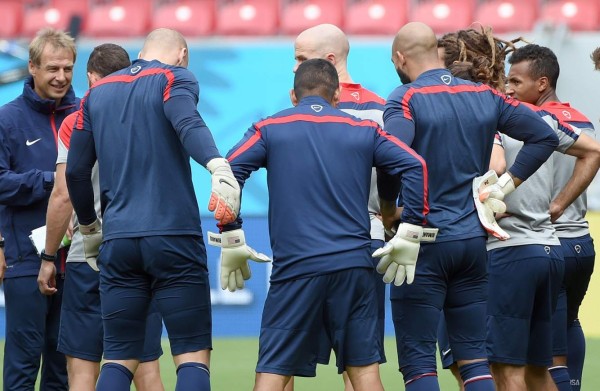 Klinsmann da 'permiso” a los aficionados para que falten a su trabajo