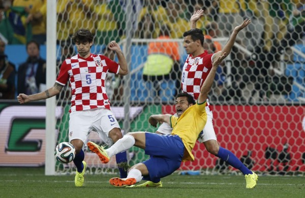 Brasil sorprende a Croacia en su primer partido 3-1