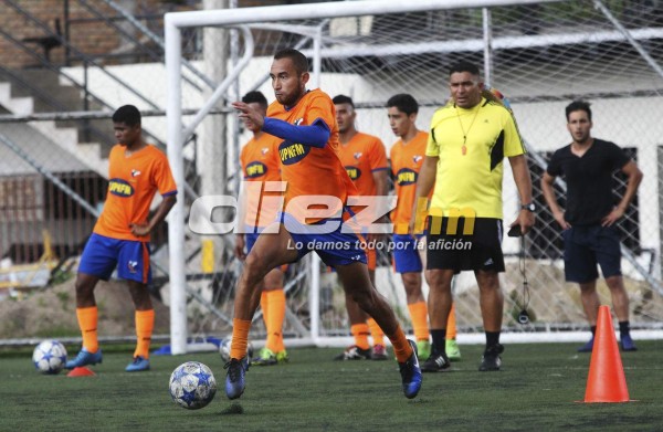 El nuevo 11 titular con el que la UPNFM pretende sorprender a Olimpia en su debut