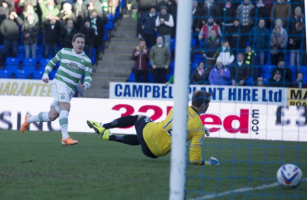 Celtic ganó a Inverness y mantiene su gran ventaja en el liderato