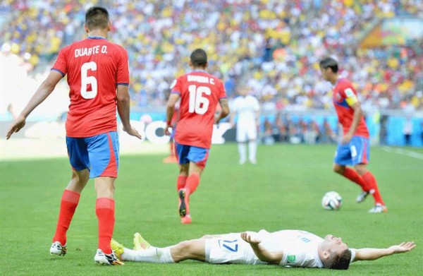 Una sorprendente Costa Rica despide a Inglaterra del mundial Brasil 2014.