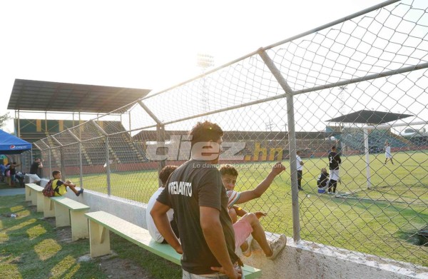 De rodillas y aferrados a la fe, así cerró su preparación el Honduras Progreso