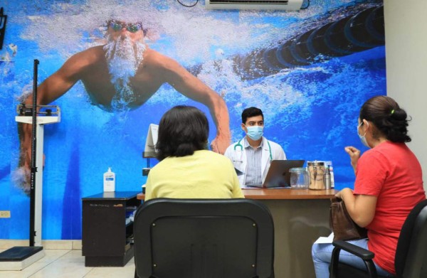 Hermano del presidente del El Salvador Yamil Bukele inaugura Clínica de Atención Integral para el Atleta