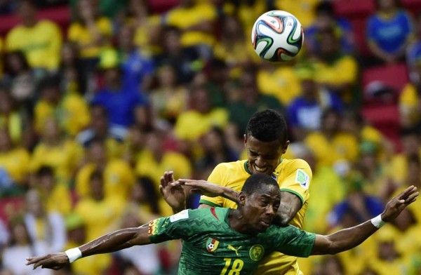 Brasil venció 4-1 a Camerún y amarra primer lugar