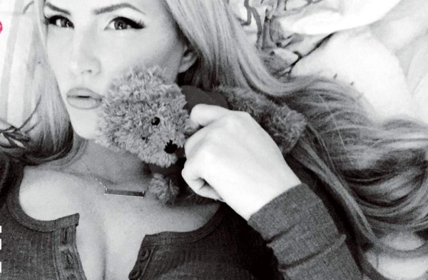 Janina Neoral, la exuberante novia alemana del jugador mexicano Marco Fabian