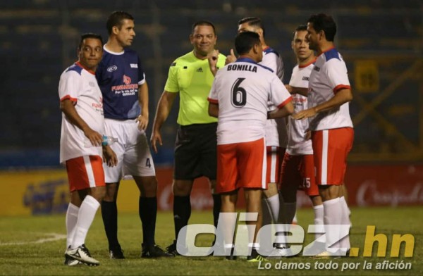 Fotos: El show de las Leyendas de Olimpia y Motagua en el estadio Nacional