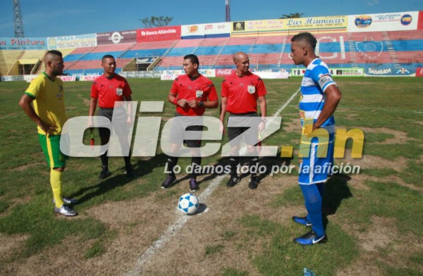 Qué tristeza: Así luce un viejo y deteriorado estadio de La Ceiba