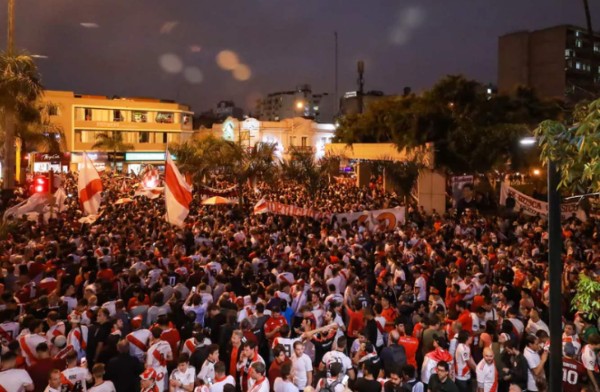 Fiestón en Lima: Los aficionados de River Plate y Flamengo 'inundan' Perú en la final de la Copa Libertadores&nbsp;&nbsp;&nbsp;&nbsp;&nbsp;