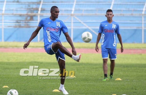 Bromas y alegría: Así fue el entreno de la Selección de Honduras antes de viajar a Barcelona