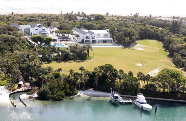 La mansión de 47 millones donde pasa la cuarentena Tiger Woods en Florida