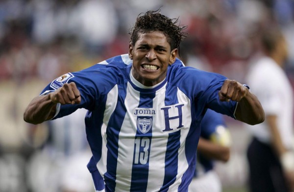 Las celebraciones curiosas y llamativas de Carlo Costly