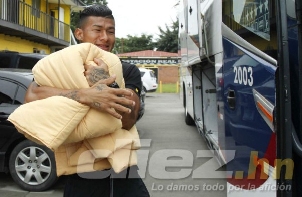 El curioso viaje de Real España a Tegucigalpa, llevaron hasta sus propias cobijas