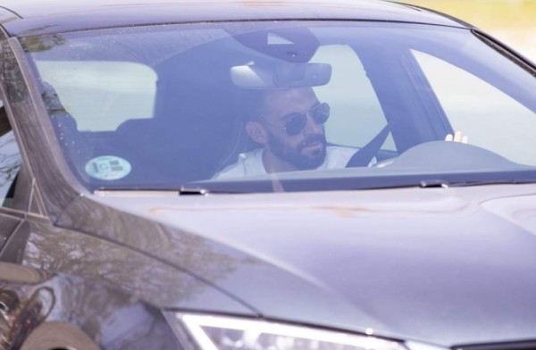 Autos sucios y nuevos 'looks': Así fue el regreso al trabajo de Messi y los futbolistas del Barcelona &nbsp;&nbsp;