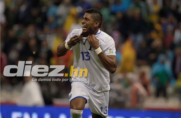 27 celebraciones inolvidables de Carlo Costly en su carrera