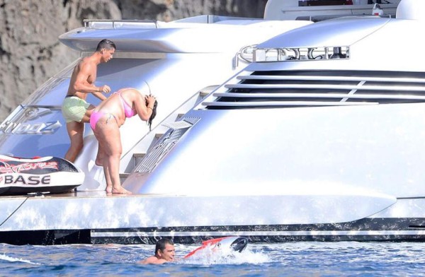 FOTOS: Así pasa sus vacaciones en Ibiza Cristiano Ronaldo