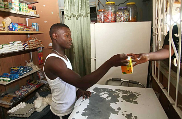 Júnior Lacayo el orgullo de la colonia Pizzaty .en Ceiba .