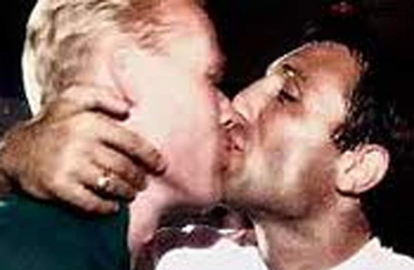 Los 10 besos más insólitos en la historia del fútbol&nbsp;&nbsp;
