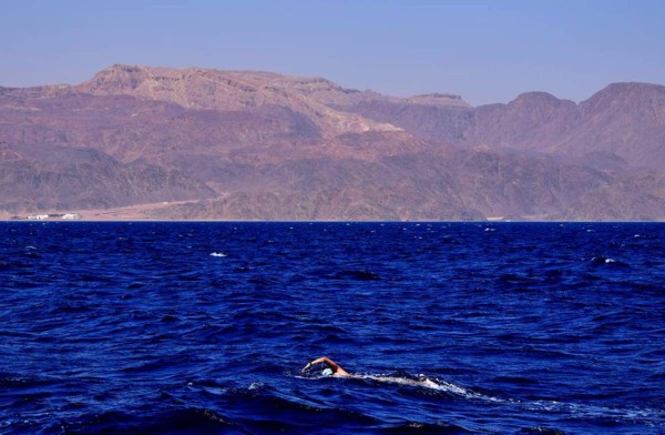 Argentino unió continentes nadando