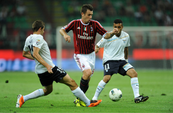 Milan vivió su primer susto, Lazio casi le bautiza su corona