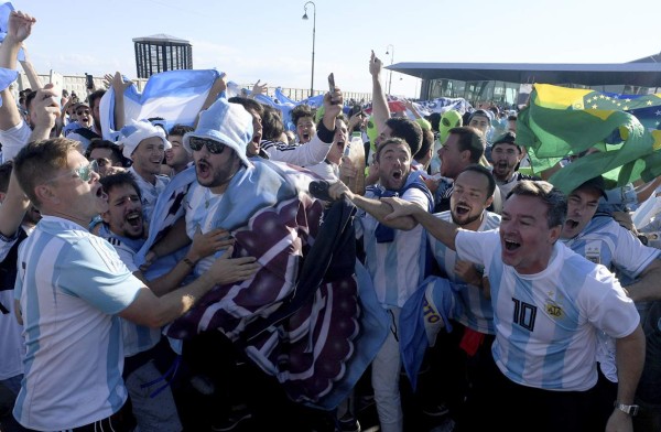FOTOS: La especular fiesta de los argentinos previo al juego ante Nigeria