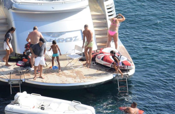 FOTOS: Así pasa sus vacaciones en Ibiza Cristiano Ronaldo