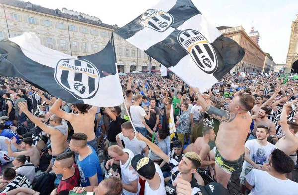 Las 20 mejores fotos de los aficionados de la Juventus en Berlín