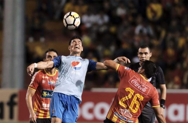 EN FOTOS: La angustia de Motagua en Costa Rica y así se las ingenió Jafet Soto