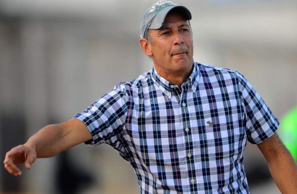 13 buenos técnicos sin trabajo que perfectamente pueden dirigir a Olimpia