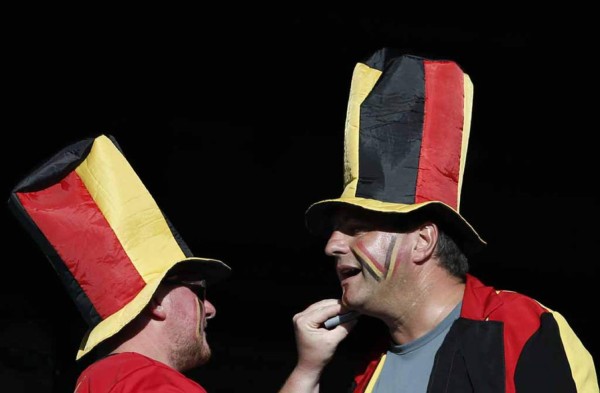 Ambiente en el estadio Arena Fonte Nova en la ronda de 16 partido de fútbol entre Bélgica y EE.UU.