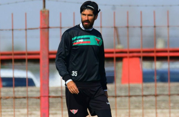 Uno está por cumplir 44 años: Los 20 futbolistas que creías que estaban retirados, pero siguen activos&nbsp;&nbsp;