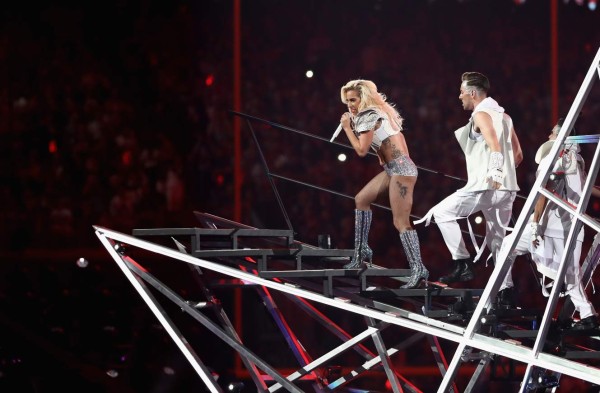 FOTOS: Así fue el show de Lady Gaga en el mediotiempo del Super Bowl