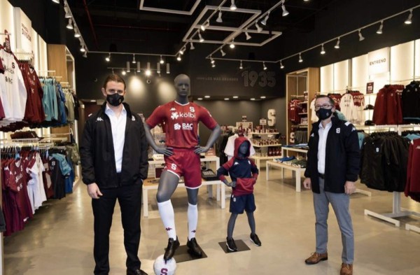 ¿Y los clubes de Honduras? El Saprissa de Costa Rica abre tres nuevas tiendas oficiales