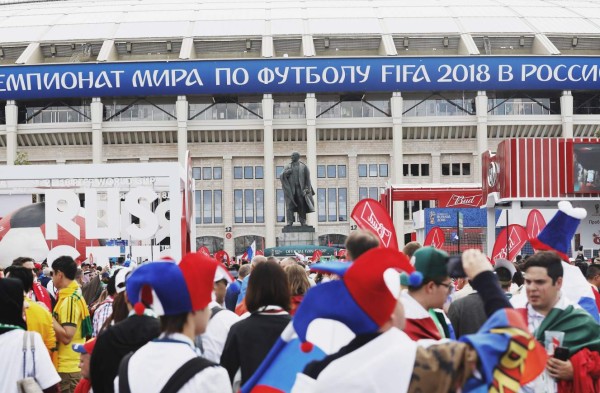 ¡AMBIENTAZO! Así se vive la previa de la inauguración del Mundial de Rusia