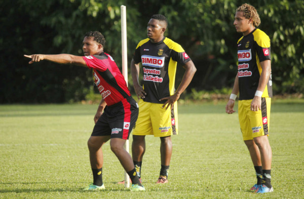 Presentan a Pepe Treviño y realiza su primer entrenamiento con Real España.
