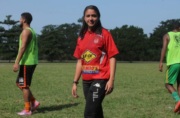 Conocé a Keila, la bella psicóloga que fichó por el Vida de La Ceiba