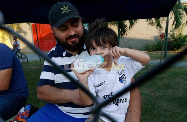 De rodillas y aferrados a la fe, así cerró su preparación el Honduras Progreso