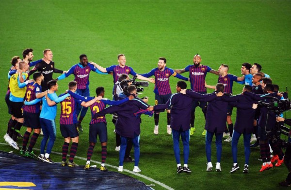 NO SE VIO POR TV: Messi y su tierna celebración en título de Barcelona