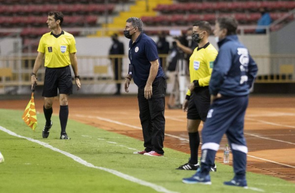 Romell Quioto dejando tendido a Navas, la reacción de Luis Suárez ante la pedida de su salida y la alegría tica