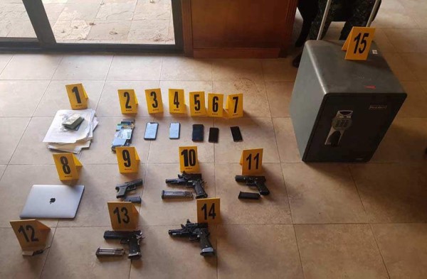 Los lujosos autos que decomisaron a narcotraficantes en operativos en Guatemala