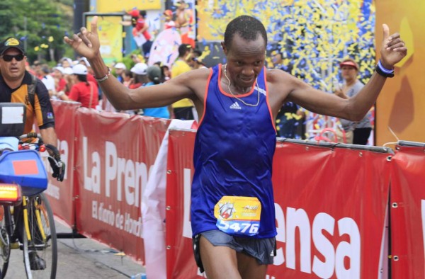 Espectacular jornada atlética en 40 Maratón Internacional de La Prensa