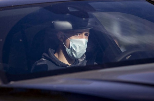 Autos sucios y nuevos 'looks': Así fue el regreso al trabajo de Messi y los futbolistas del Barcelona &nbsp;&nbsp;