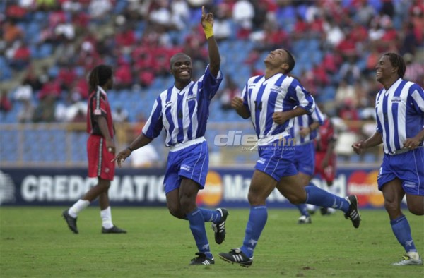 ¡Solo cuatro ex compañeros! Mario Martínez y su 11 histórico de la Selección de Honduras