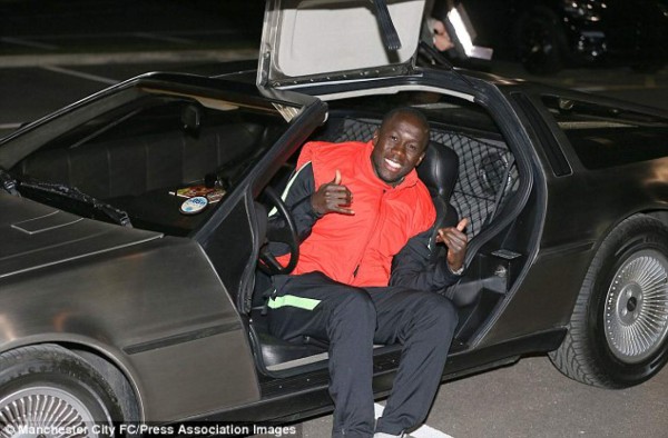 FOTOS: Así fue la divertida parodia de Manchester City sobre 'Volver al Futuro'