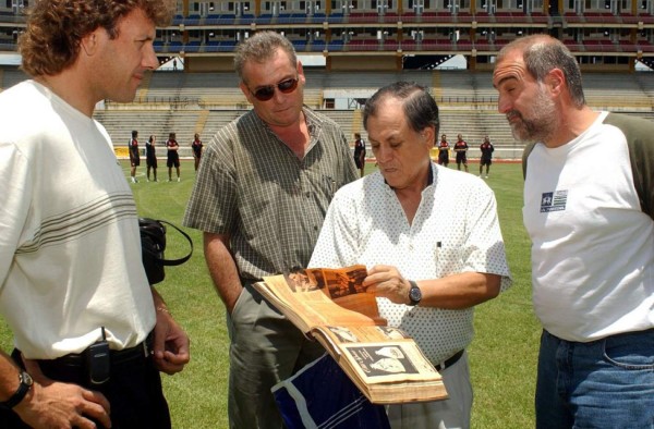 Técnico por un día: Locutor hondureño elige polémico mejor 11 en la historia del Olimpia