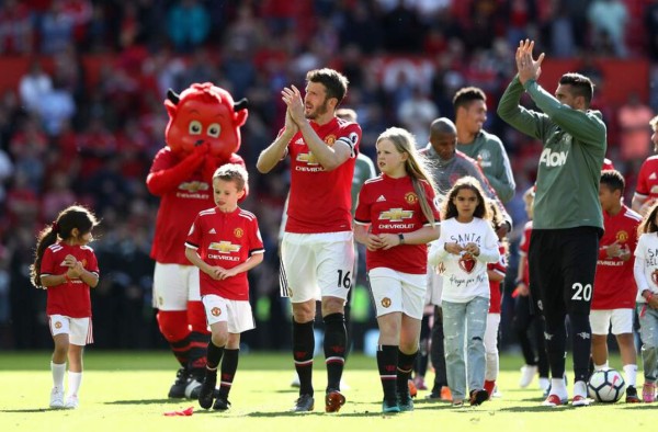 Premier League: Los precios elevados que pagan los niños para salir con los futbolistas