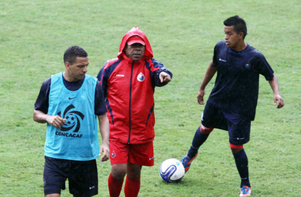 Ramón 'Primitivo' Maradiaga, en su presentación al Municipal de Guatemala.